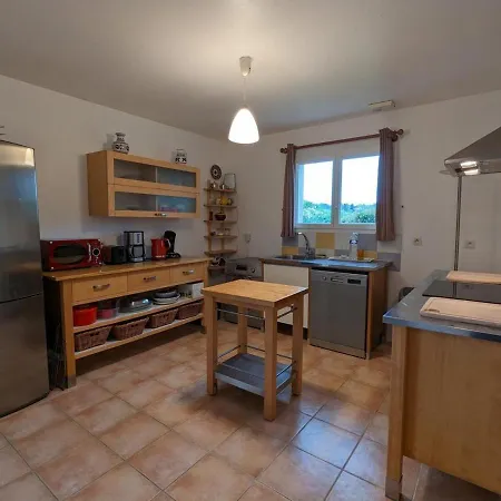 Saint-severin, 4 Pieces, 6 Personnes - Fr-1-653-237 Holiday home